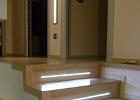 SCALA A TORO CONTINUO IN ROVERE DECAPATO BIANCO